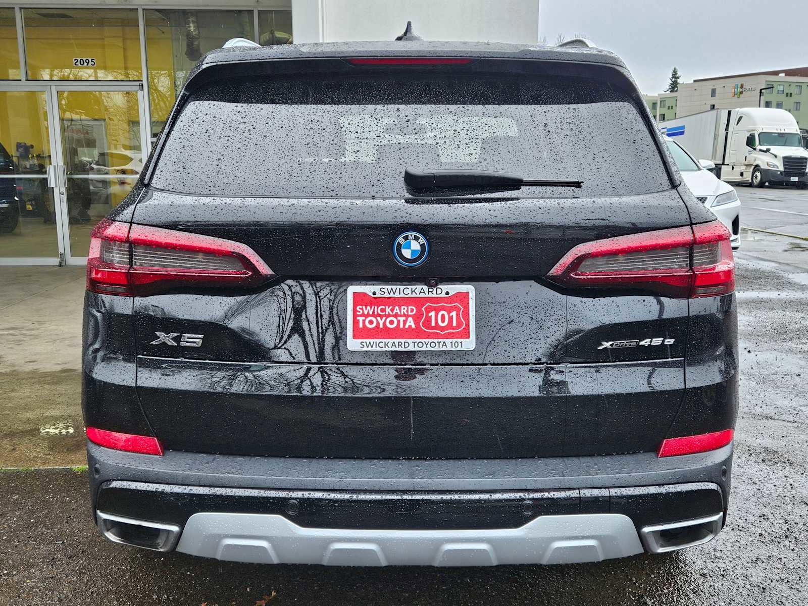 Used 2023 BMW X5 xDrive45e image 8