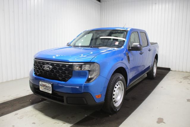 Used 2025 Ford Maverick XL w/ Equipment Group 102A AWD/4WD image 3
