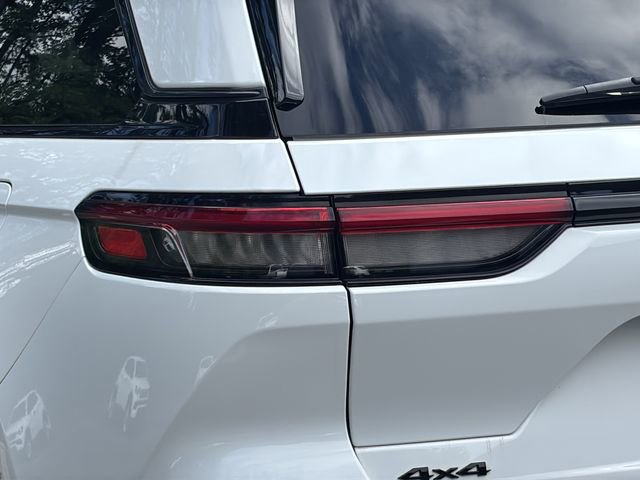 Certified 2023 Jeep Grand Cherokee Altitude AWD/4WD image 25