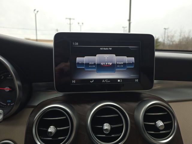 Used 2019 Mercedes-Benz GLC 350e 4MATIC image 16