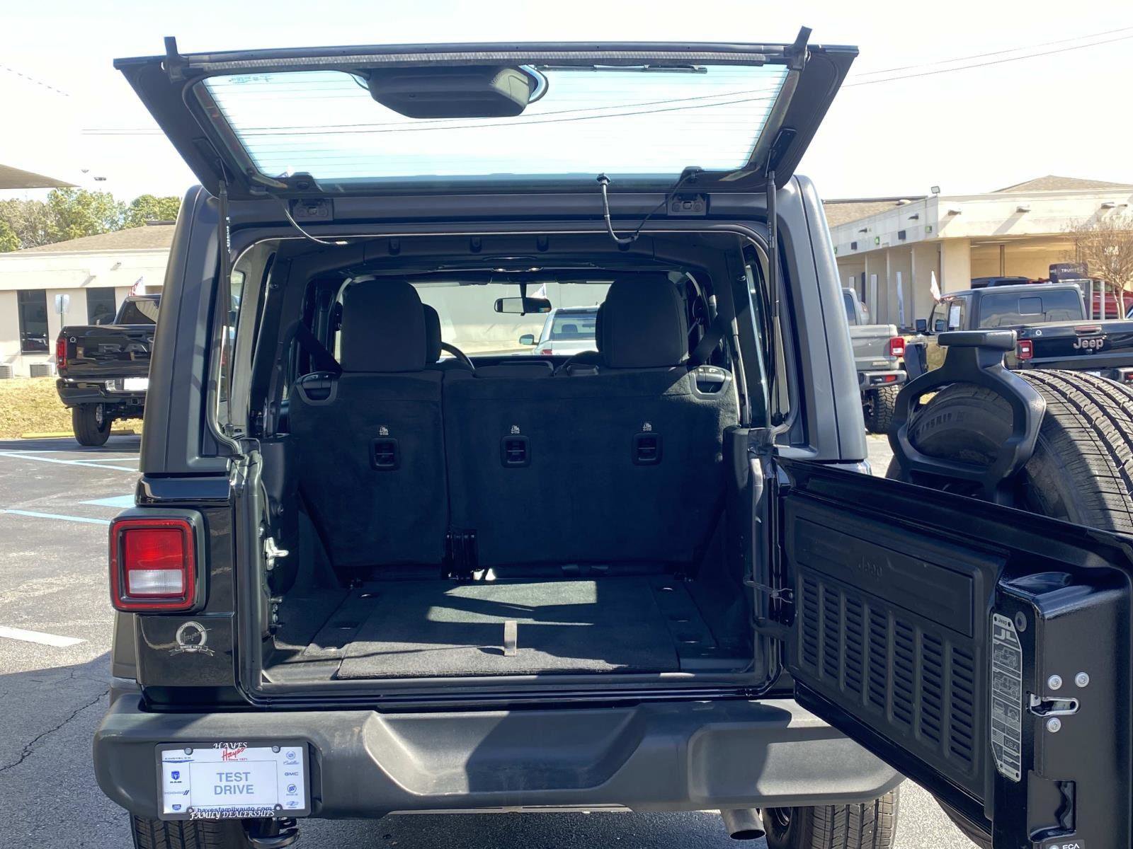 Certified 2022 Jeep Wrangler Unlimited Sport image 5