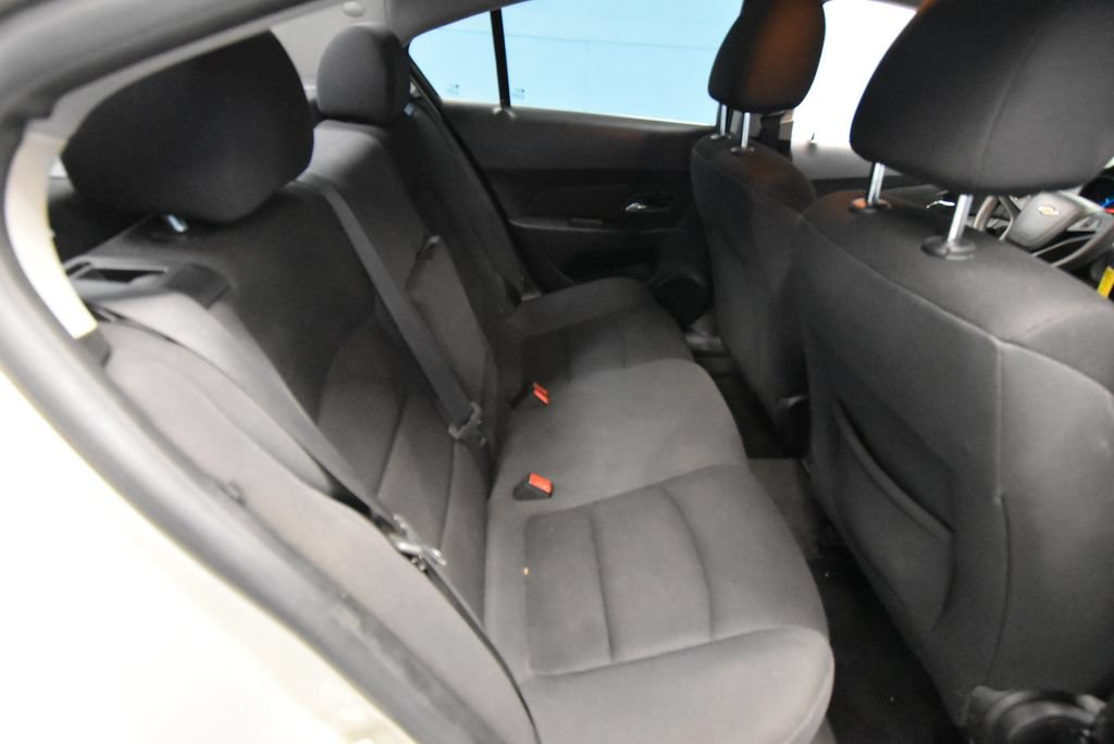 Used 2015 Chevrolet Cruze LT FWD image 25
