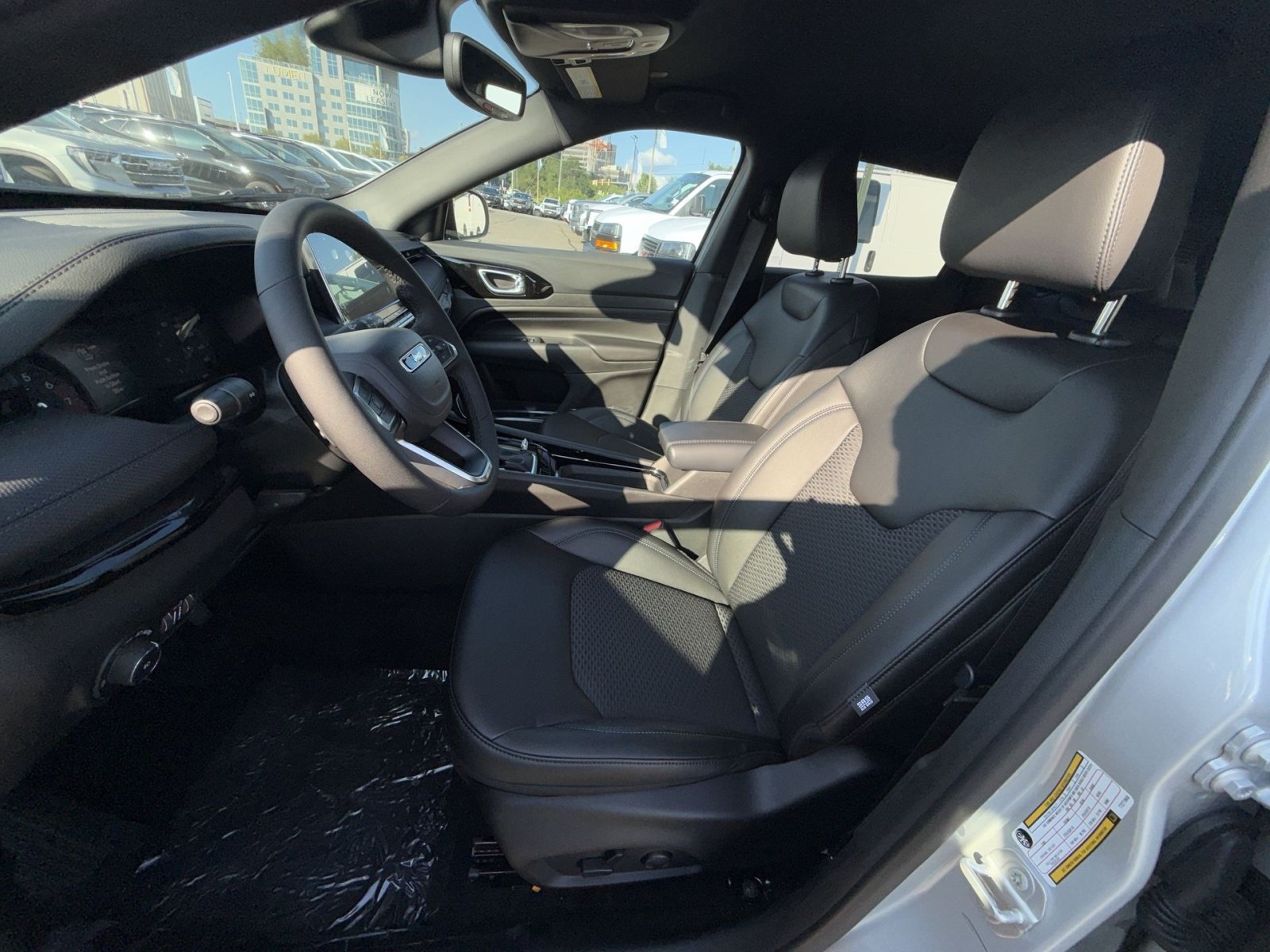 New 2026 Jeep Compass Latitude AWD/4WD image 13