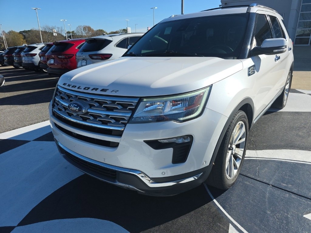 Used 2018 Ford Explorer Limited w/ Equipment Group 301A image 7