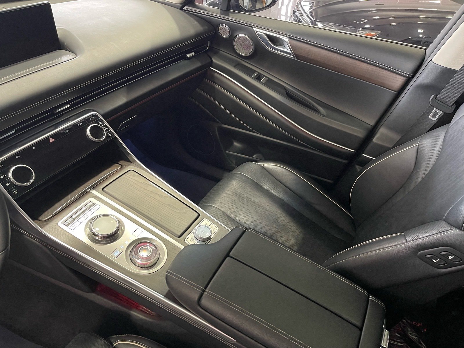 Used 2023 Genesis GV80 3.5T Advanced + AWD/4WD image 29