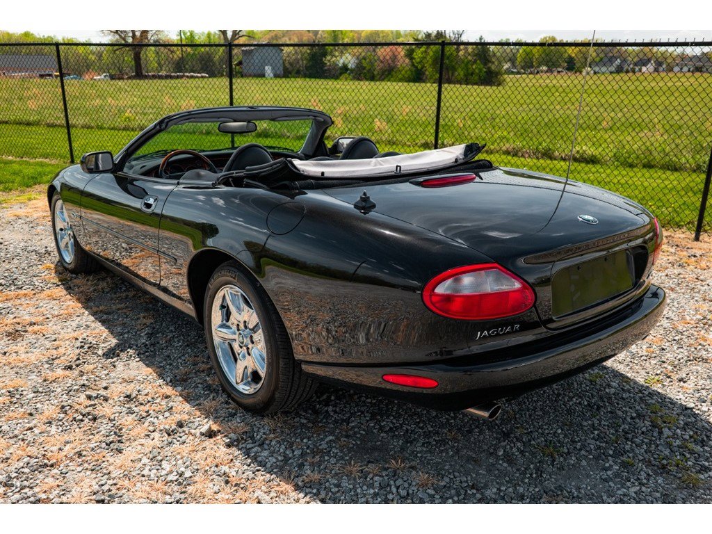 Used 1998 Jaguar XK8 Convertible image 11