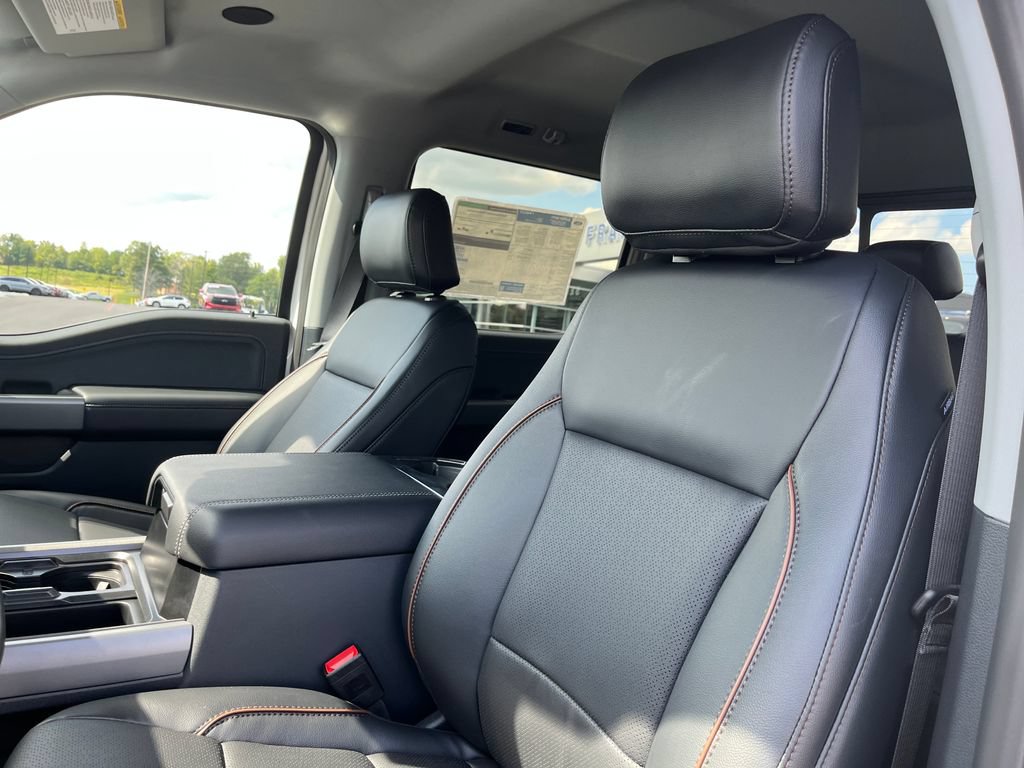 New 2026 Ford F250 Lariat w/ Black Appearance Package AWD/4WD image 13