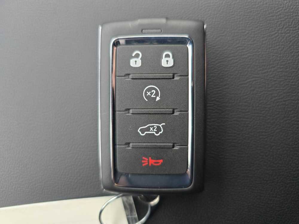 New 2025 Jeep Grand Cherokee L Limited w/ Luxury Tech Group II image 22