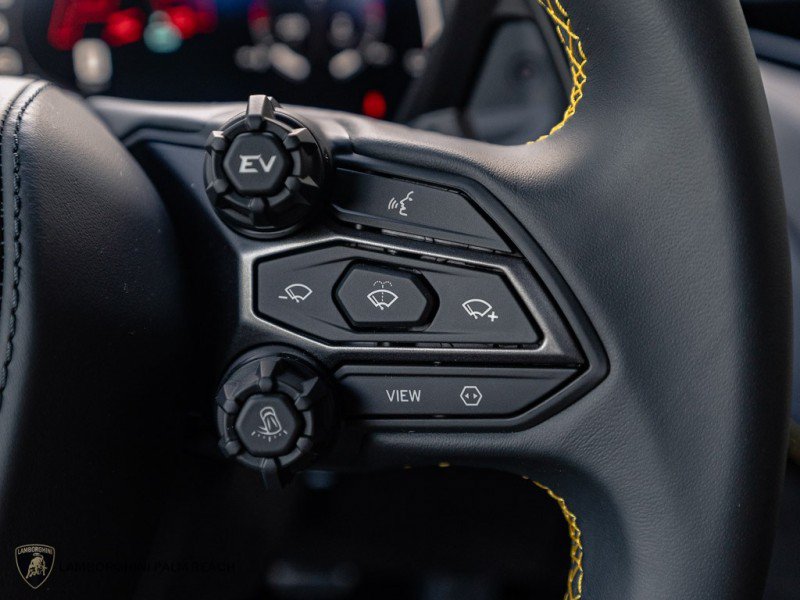 Used 2026 Lamborghini Temerario AWD/4WD image 19