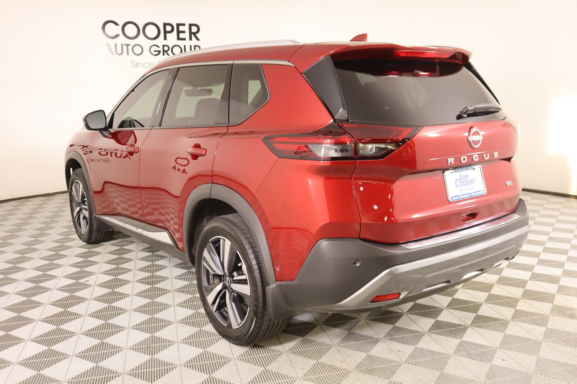 Used 2023 Nissan Rogue SL w/ SL Premium Package image 24