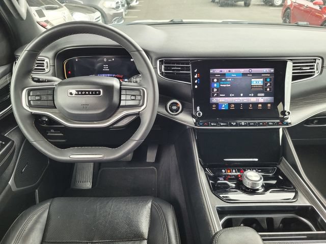 Certified 2023 Jeep Wagoneer L Series II AWD/4WD image 7