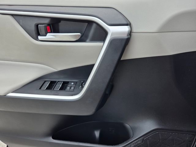 Used 2023 Toyota RAV4 XLE Premium image 22
