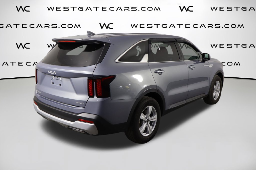 Used 2024 Kia Sorento LX FWD image 39