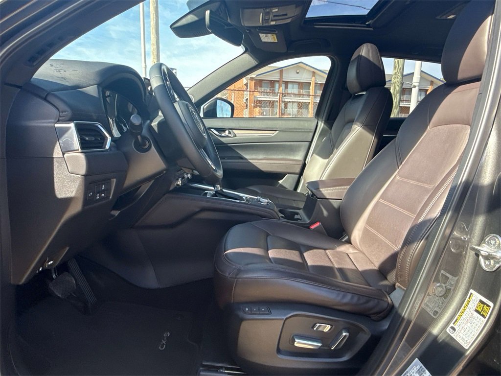 Used 2023 MAZDA CX-5 Signature image 11