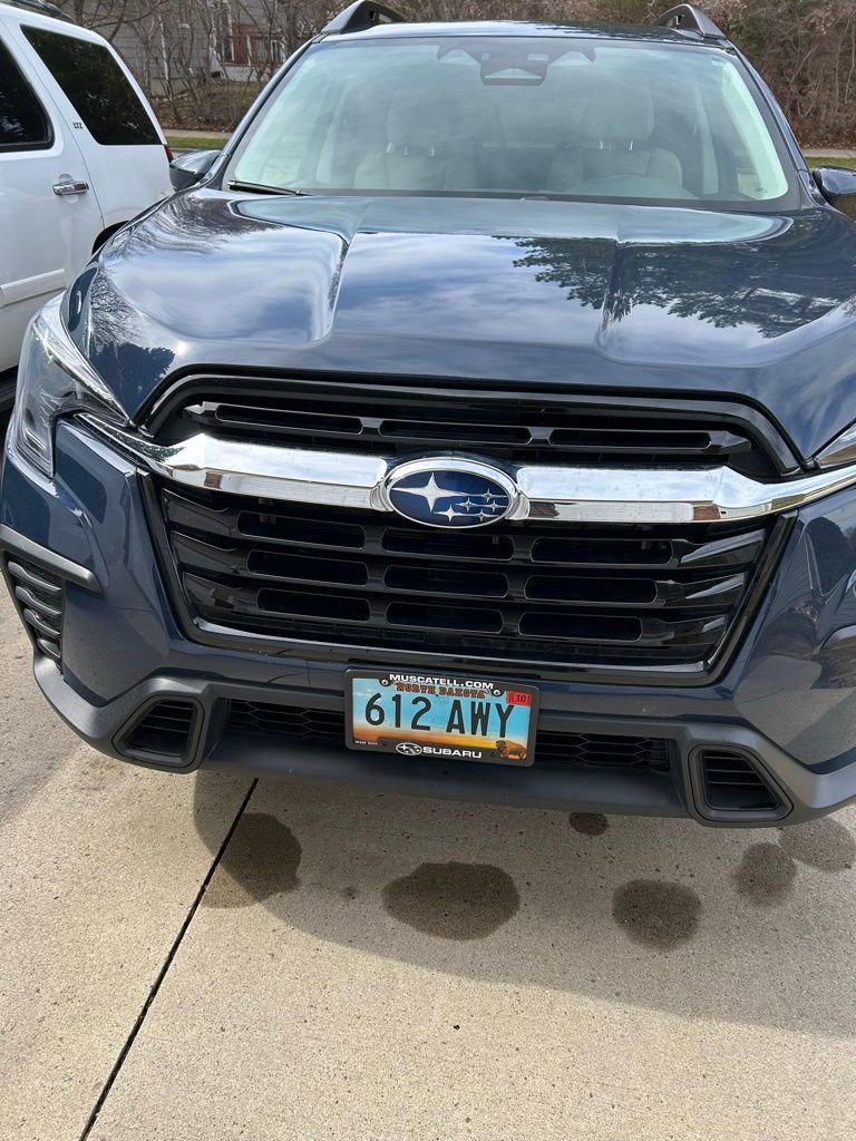 Used 2024 Subaru Ascent Premium w/ Convenience Package AWD/4WD image 3