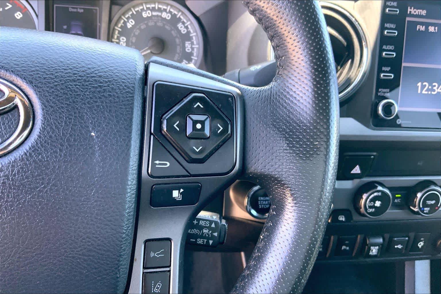 Used 2020 Toyota Tacoma TRD Sport w/ Technology Package AWD/4WD image 24
