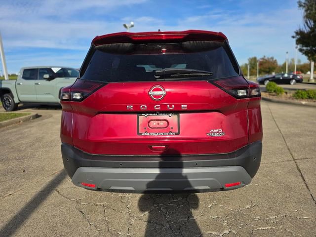 Used 2023 Nissan Rogue S image 5