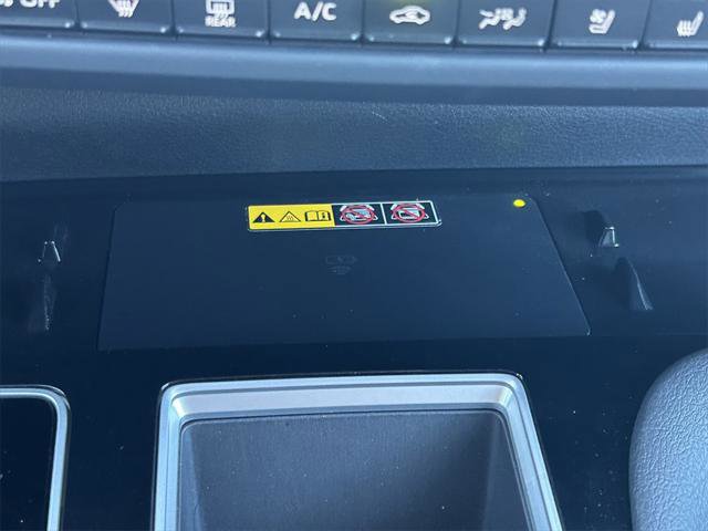 Certified 2025 Toyota Sienna Platinum image 37