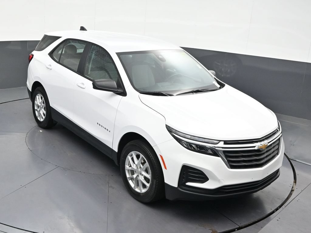 Used 2023 Chevrolet Equinox LS w/ Driver Confidence II Package AWD/4WD image 21