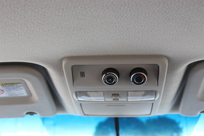 Used 2014 Nissan NV 3500 SL w/ Technology Package RWD image 26