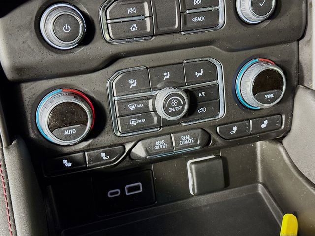 Used 2024 Chevrolet Tahoe RST w/ Luxury Package AWD/4WD image 18
