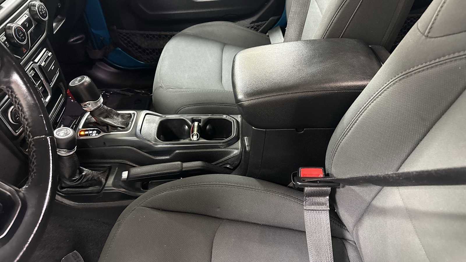 Used 2020 Jeep Wrangler Unlimited Sport S image 23