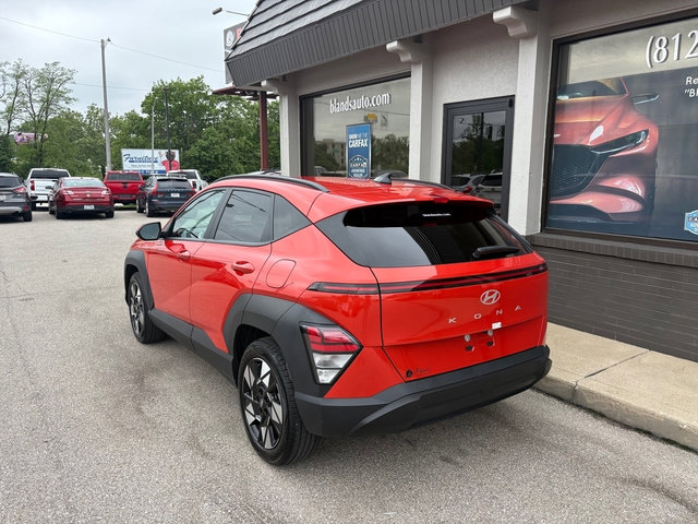 Used 2025 Hyundai Kona SEL FWD image 3