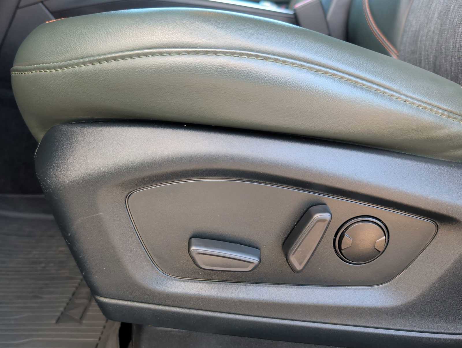 Used 2022 Ford Explorer Timberline image 14