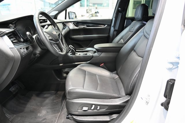Used 2025 Cadillac XT5 Premium Luxury image 10
