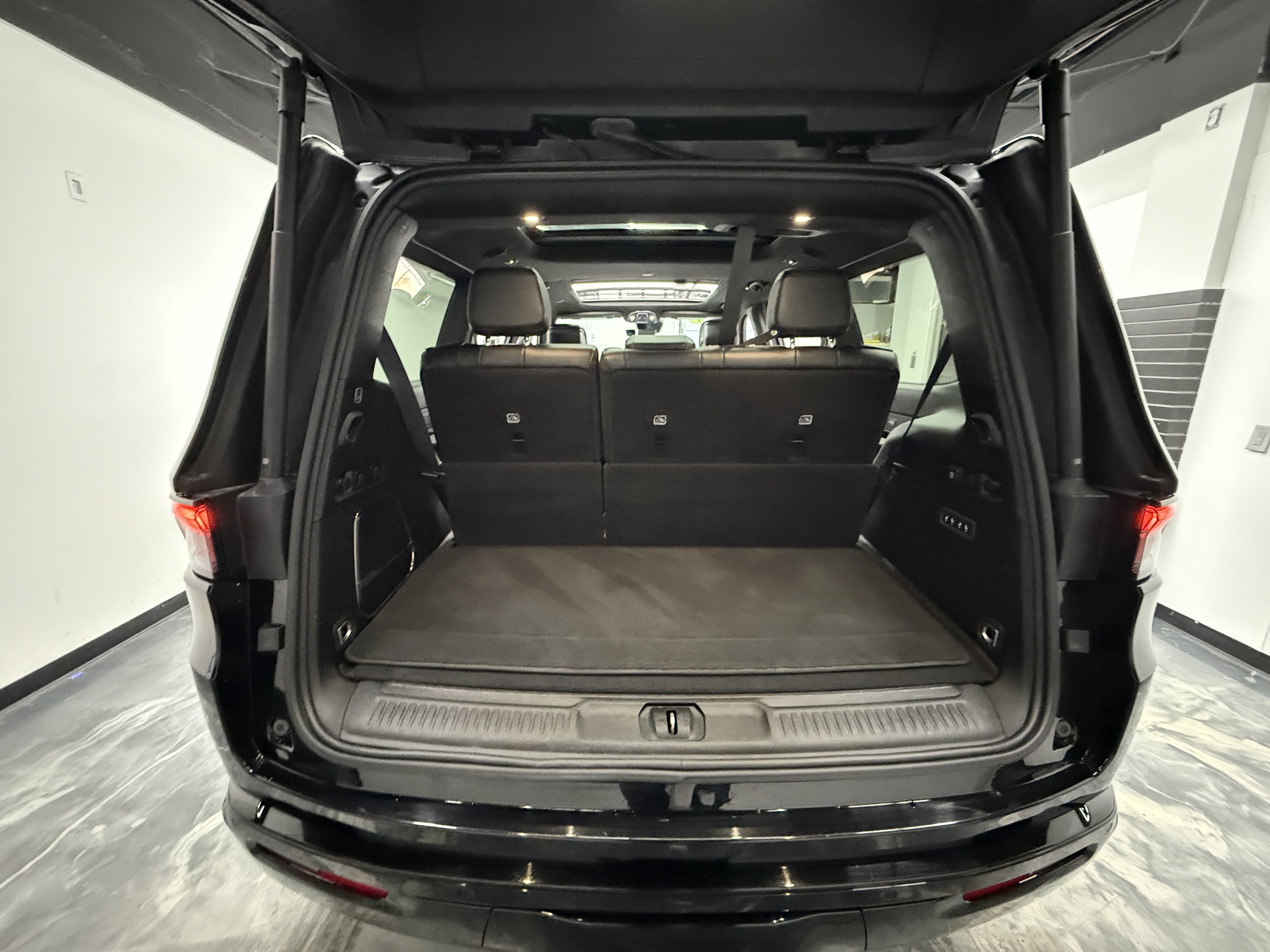 Used 2024 Jeep Wagoneer Series II image 31