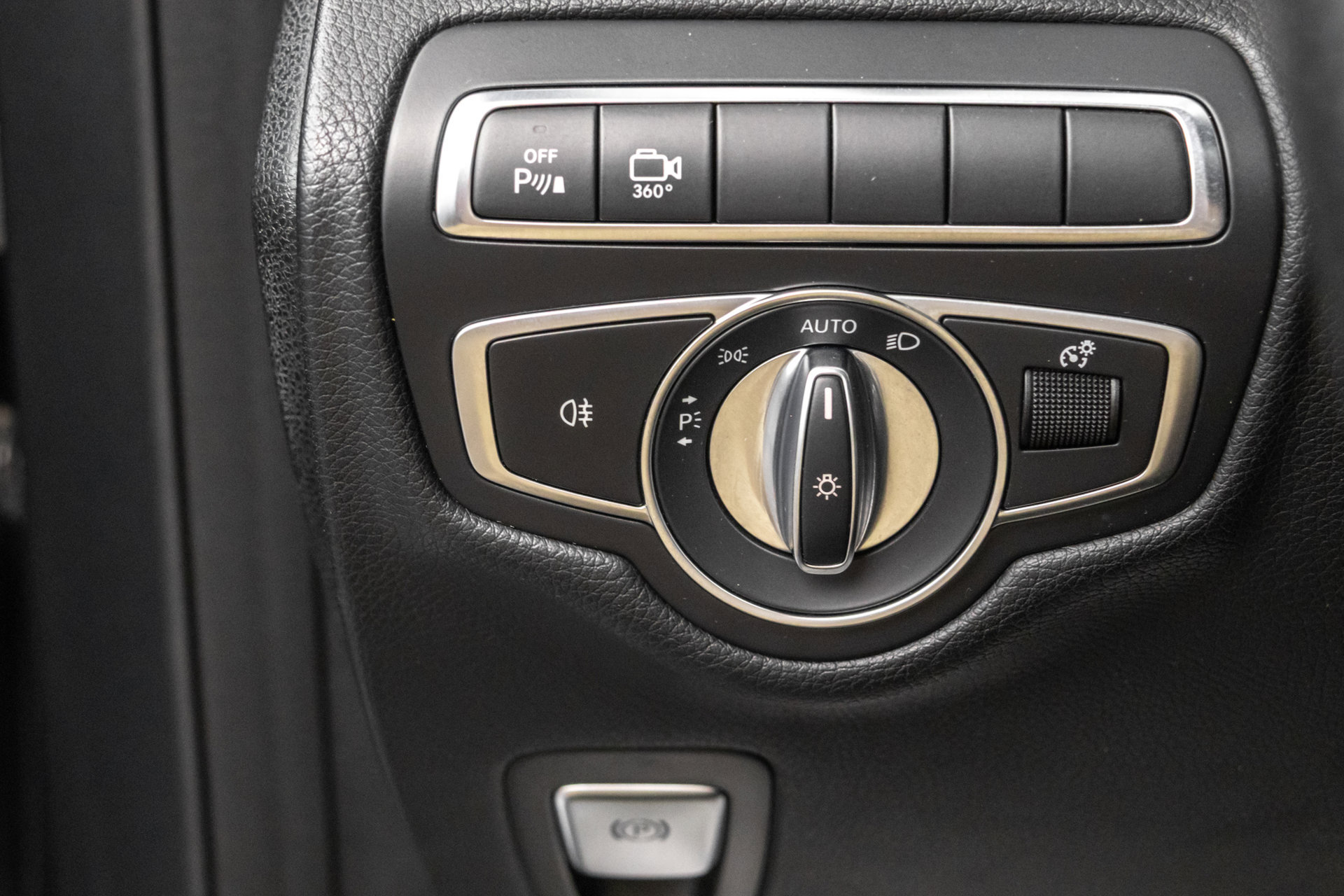 Used 2017 Mercedes-Benz GLC 300 4MATIC image 15