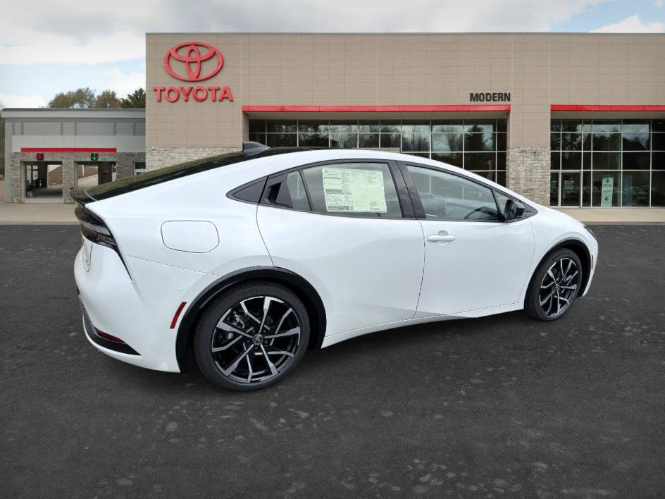 New 2026 Toyota Prius Plug-In Hybrid w/ Limited Premium Package FWD image 5
