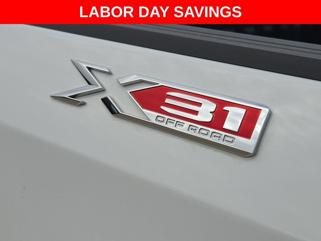 Used 2023 GMC Sierra 1500 SLT w/ SLT Premium Plus Package AWD/4WD image 23
