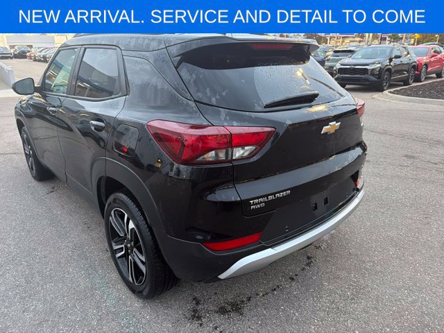 Used 2025 Chevrolet TrailBlazer LT w/ LT Cold Weather Package AWD/4WD image 7