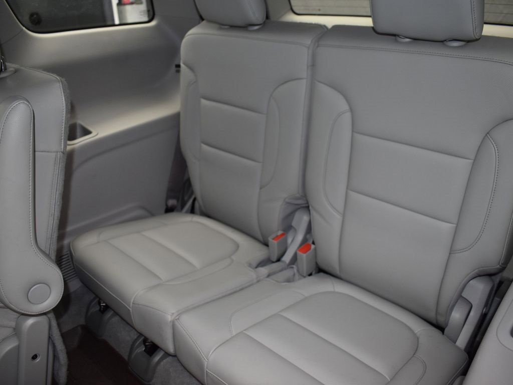 Used 2019 GMC Acadia SLT image 17