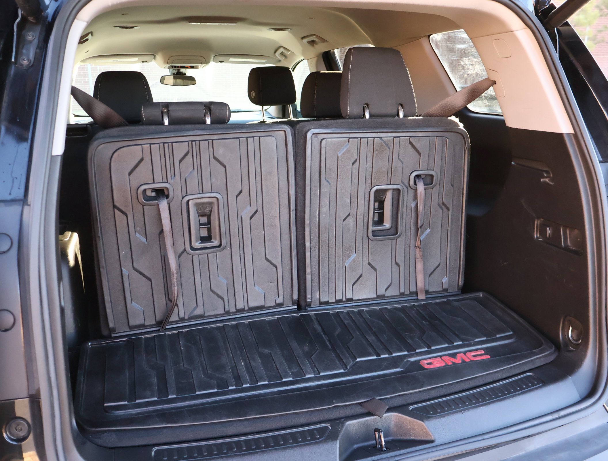 Used 2023 GMC Acadia SLE w/ Driver Convenience Package image 23