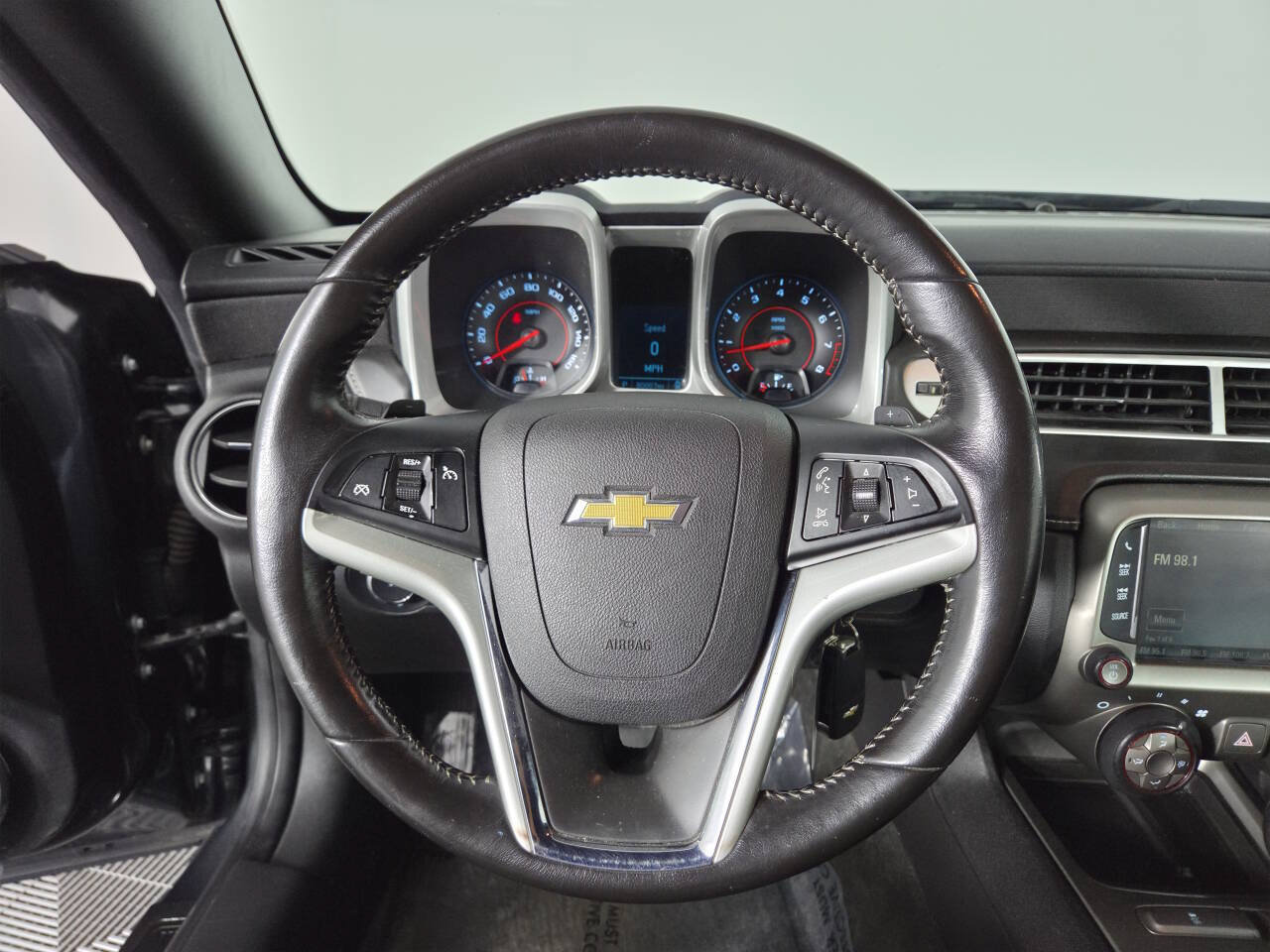 Used 2015 Chevrolet Camaro LT RWD image 24