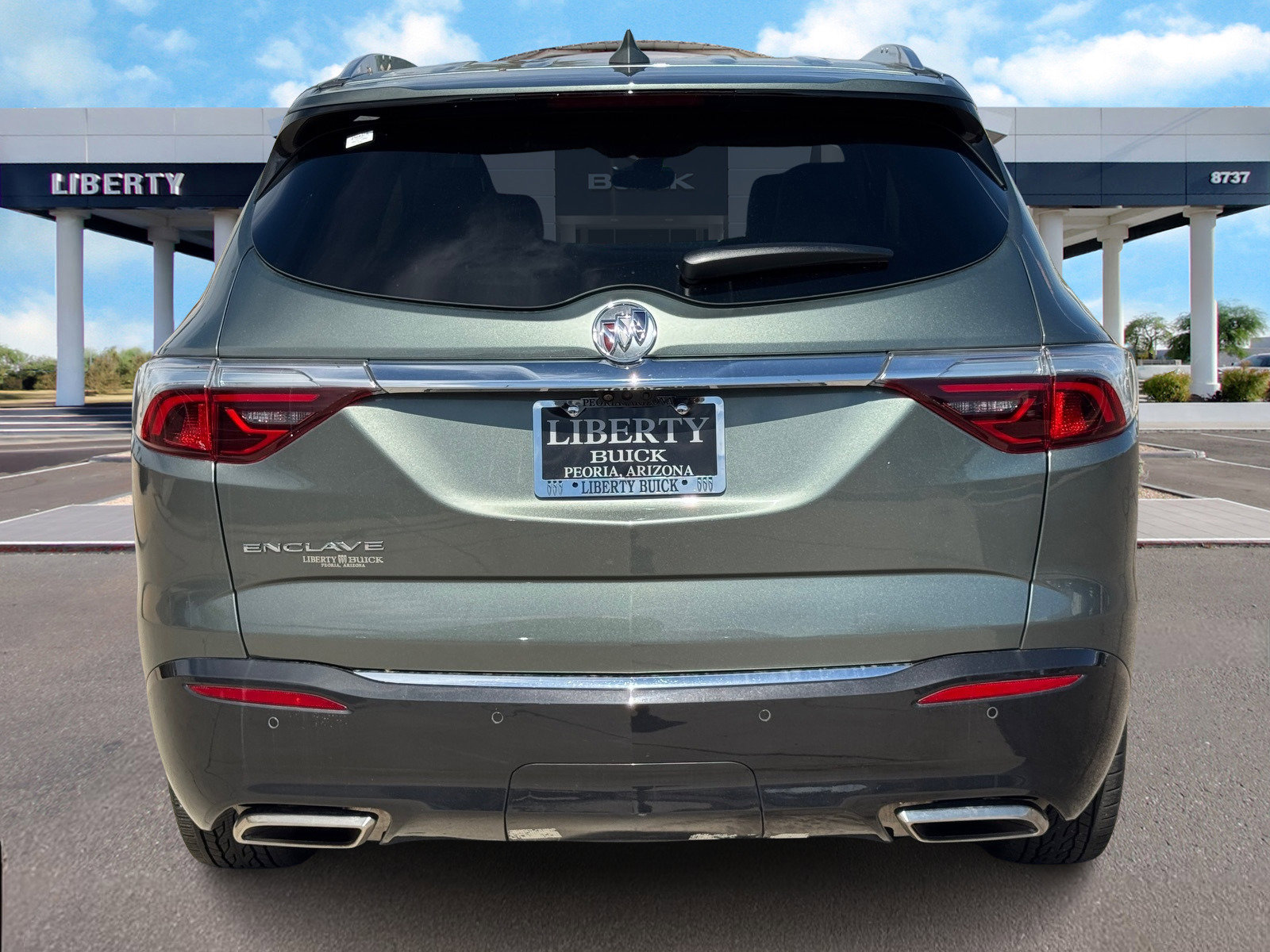 Used 2023 Buick Enclave Premium w/ Experience Buick Package image 4