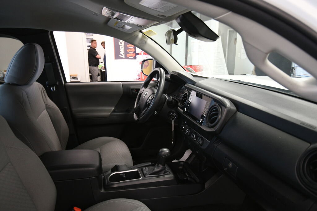 Certified 2022 Toyota Tacoma SR image 25