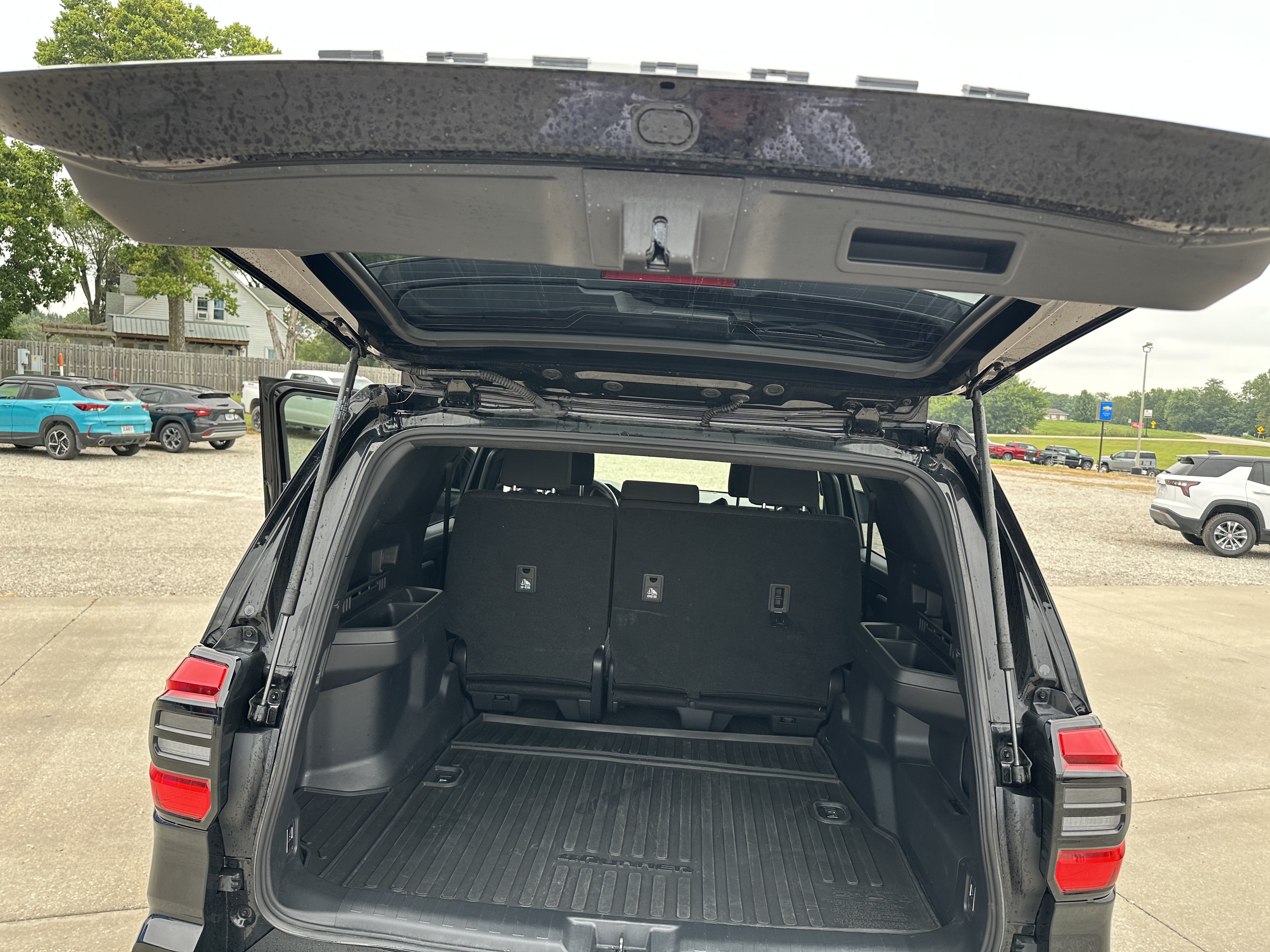 Used 2025 Toyota 4Runner SR5 AWD/4WD image 27