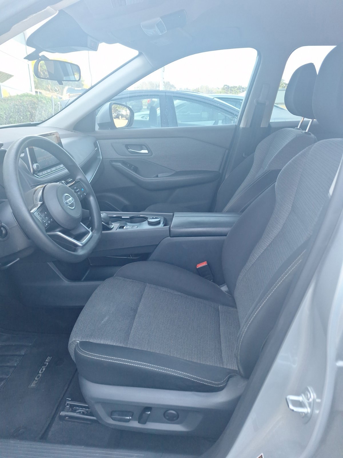 Used 2021 Nissan Rogue SV AWD/4WD image 10