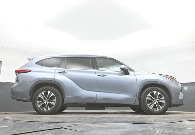 Used 2021 Toyota Highlander XLE FWD image 50