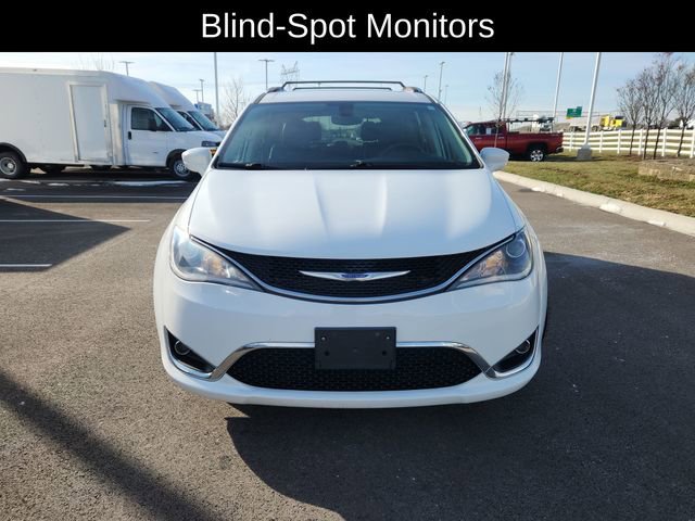 Used 2019 Chrysler Pacifica Touring-L image 2