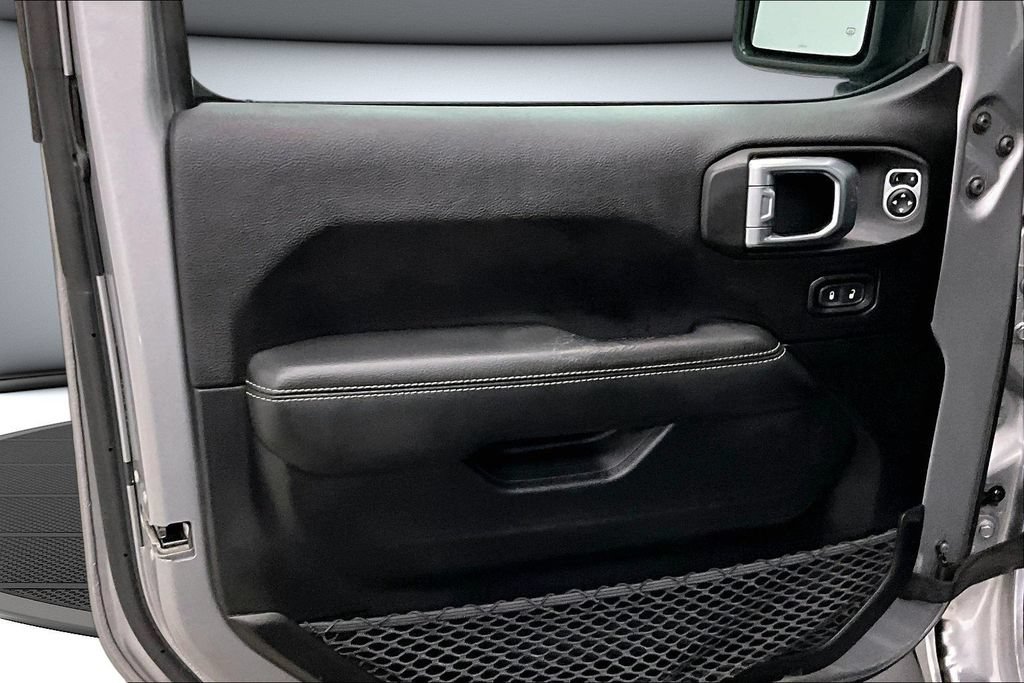 Used 2019 Jeep Wrangler Unlimited Sahara AWD/4WD image 20