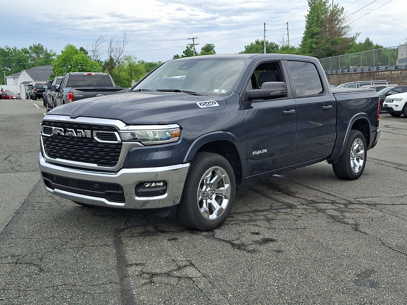 Used 2025 RAM 1500 Big Horn AWD/4WD image 3