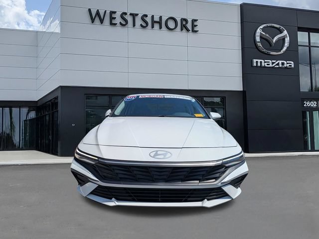 Used 2024 Hyundai Elantra SEL FWD image 8
