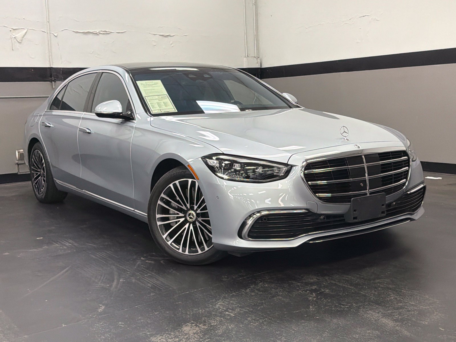 Certified 2023 Mercedes-Benz S 580e 4MATIC Sedan image 2