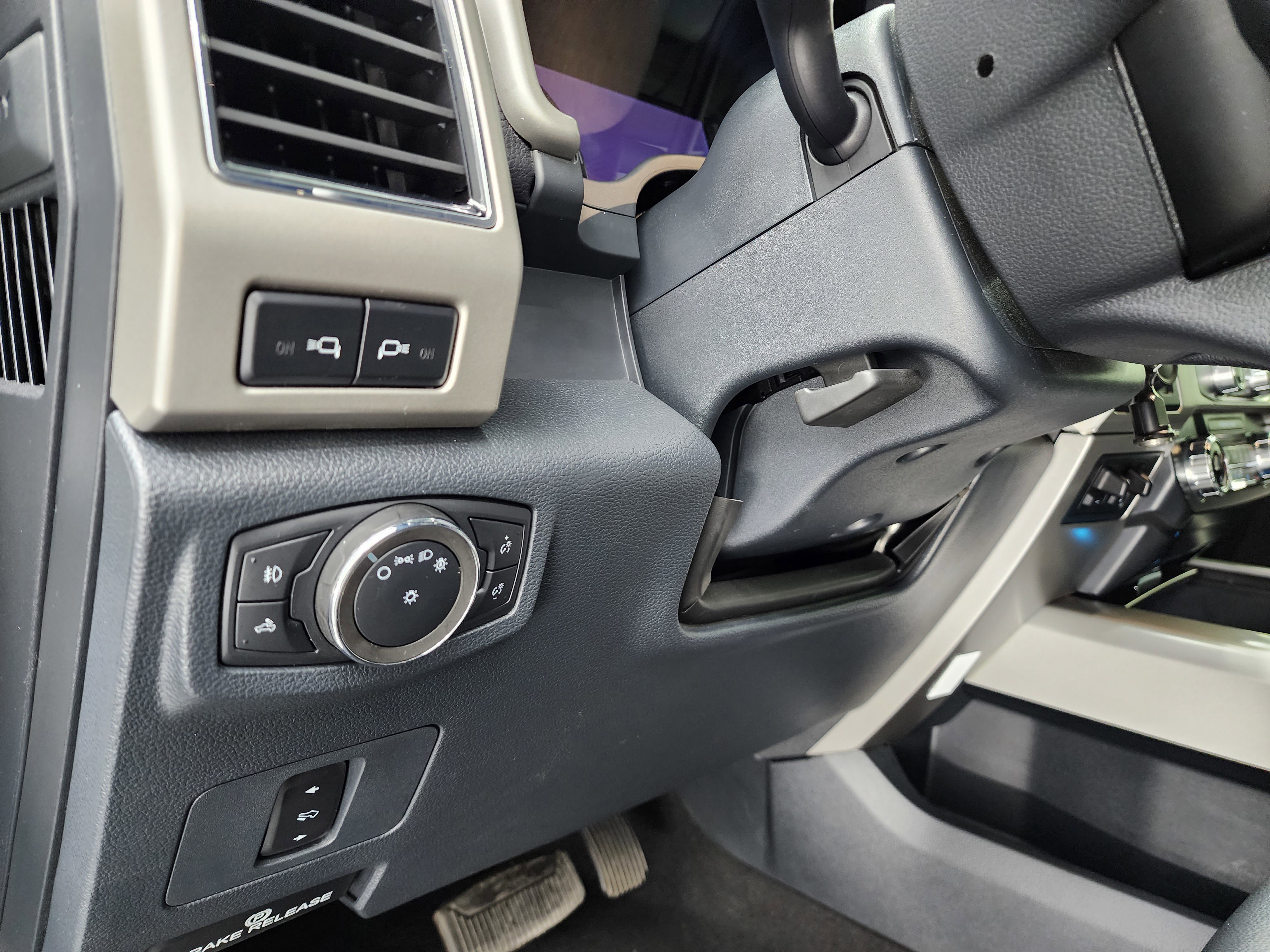 Used 2022 Ford F250 Lariat image 46