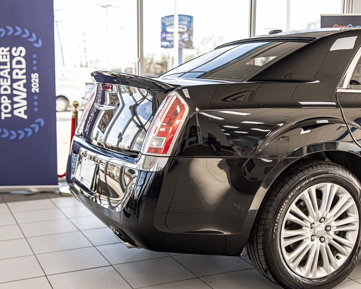 Used 2012 Chrysler 300 C w/ 19-Premium Speaker Group AWD/4WD image 12
