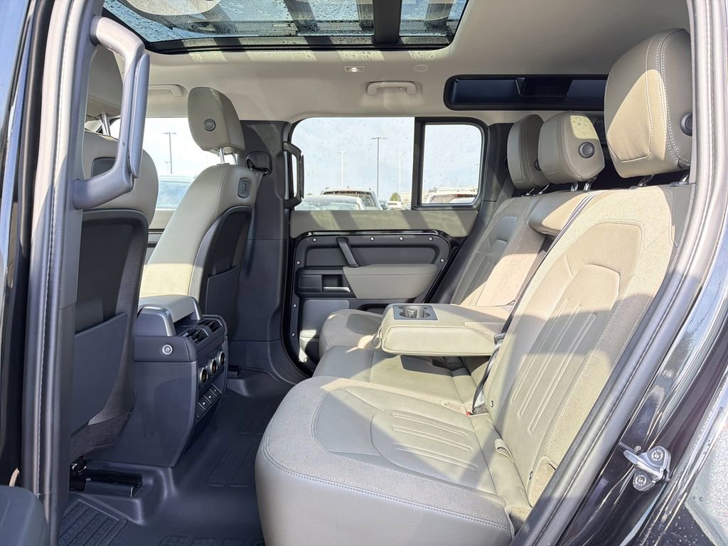 Used 2020 Land Rover Defender 110 S image 5